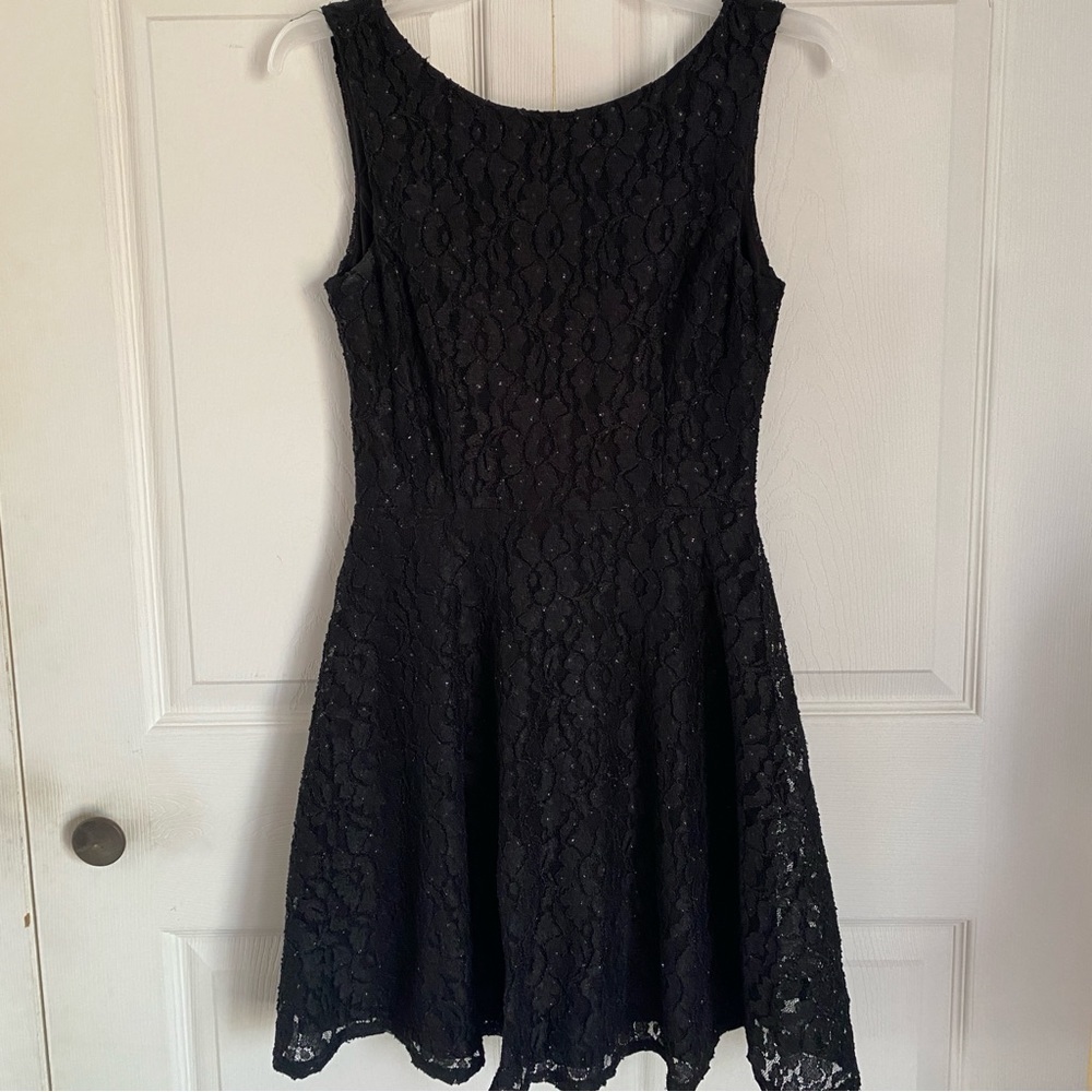 SPEECHLESS Black Lace V-back Sleeveless Short Fit + Flare Dress Women's 5 Party